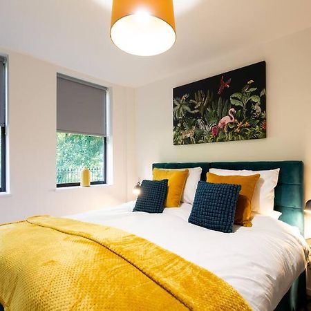 Polly'S Place Apartment Taunton & Free Off Road Parking & Wifi Экстерьер фото